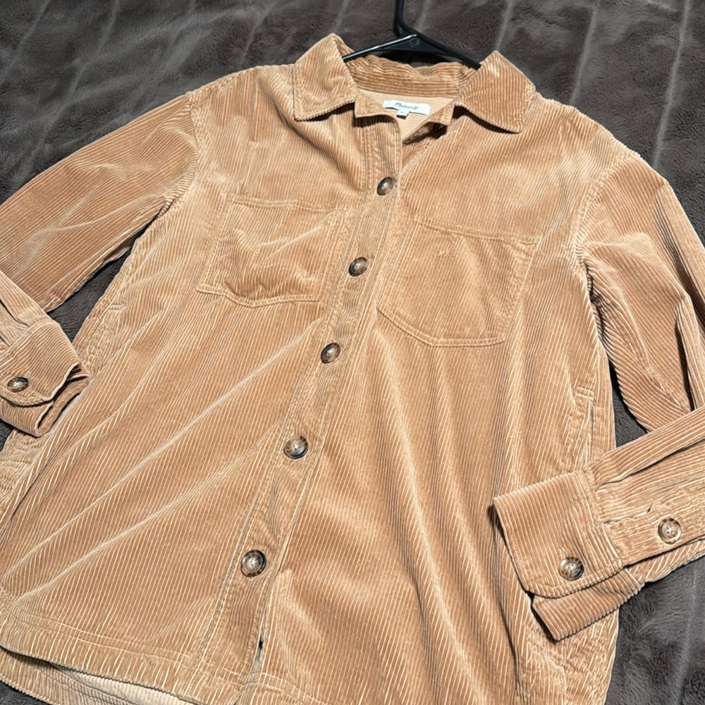 Button up Corduroy madewell jacket like new only worn once or twice size XS